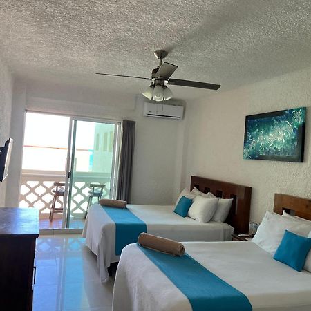 “Magic Sunrise At Cancun” 외부 사진