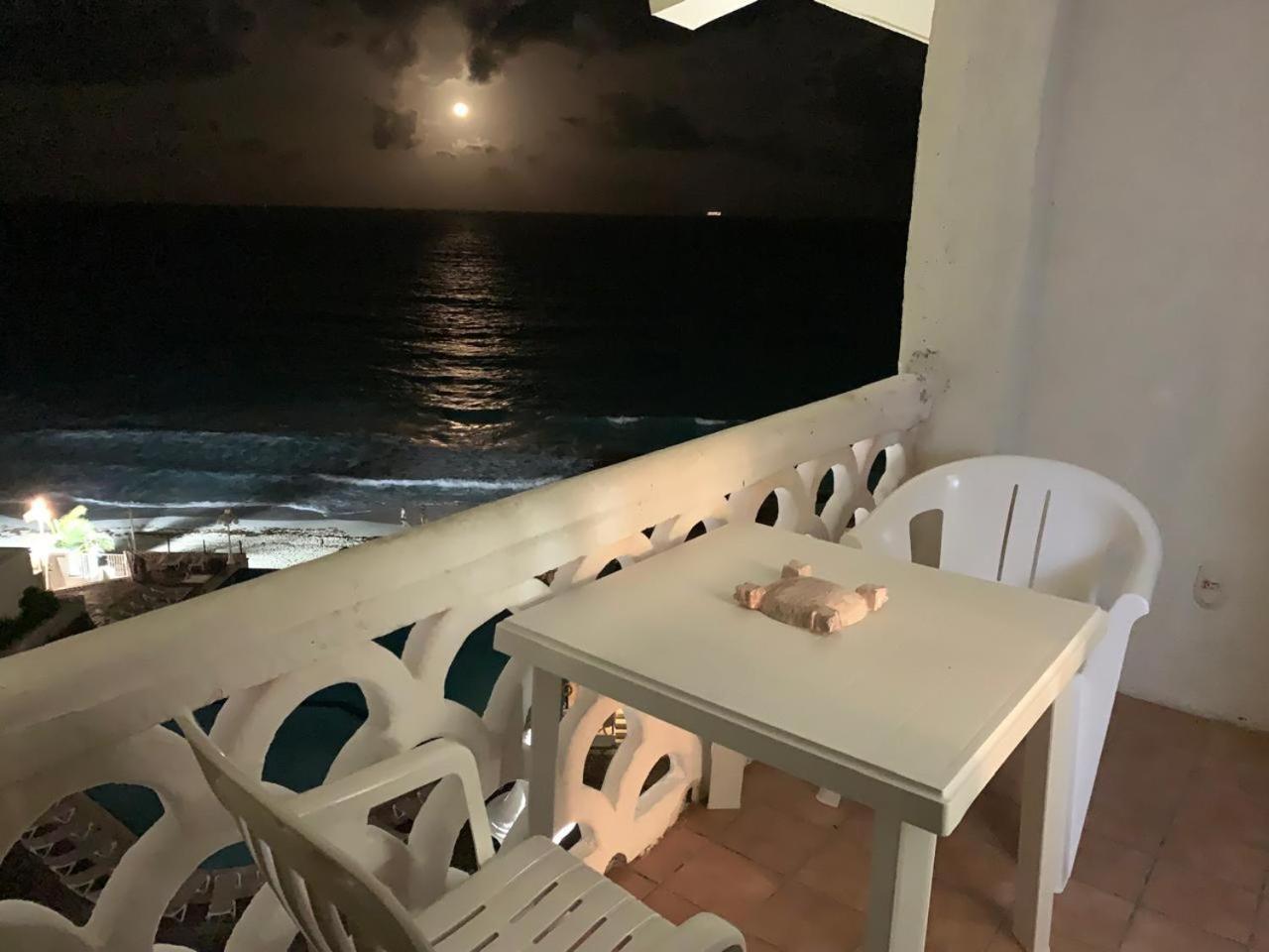 “Magic Sunrise At Cancun” 외부 사진