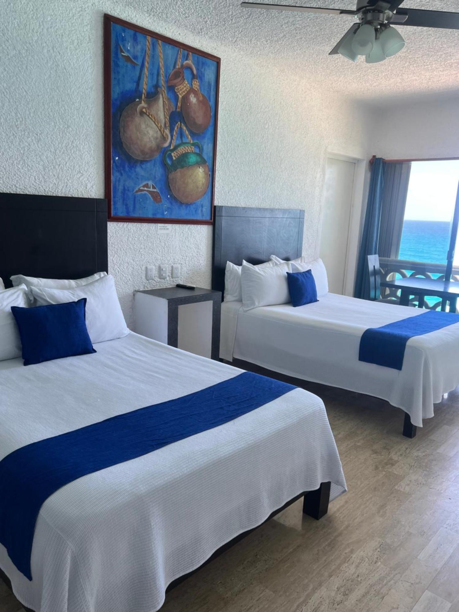“Magic Sunrise At Cancun” 외부 사진